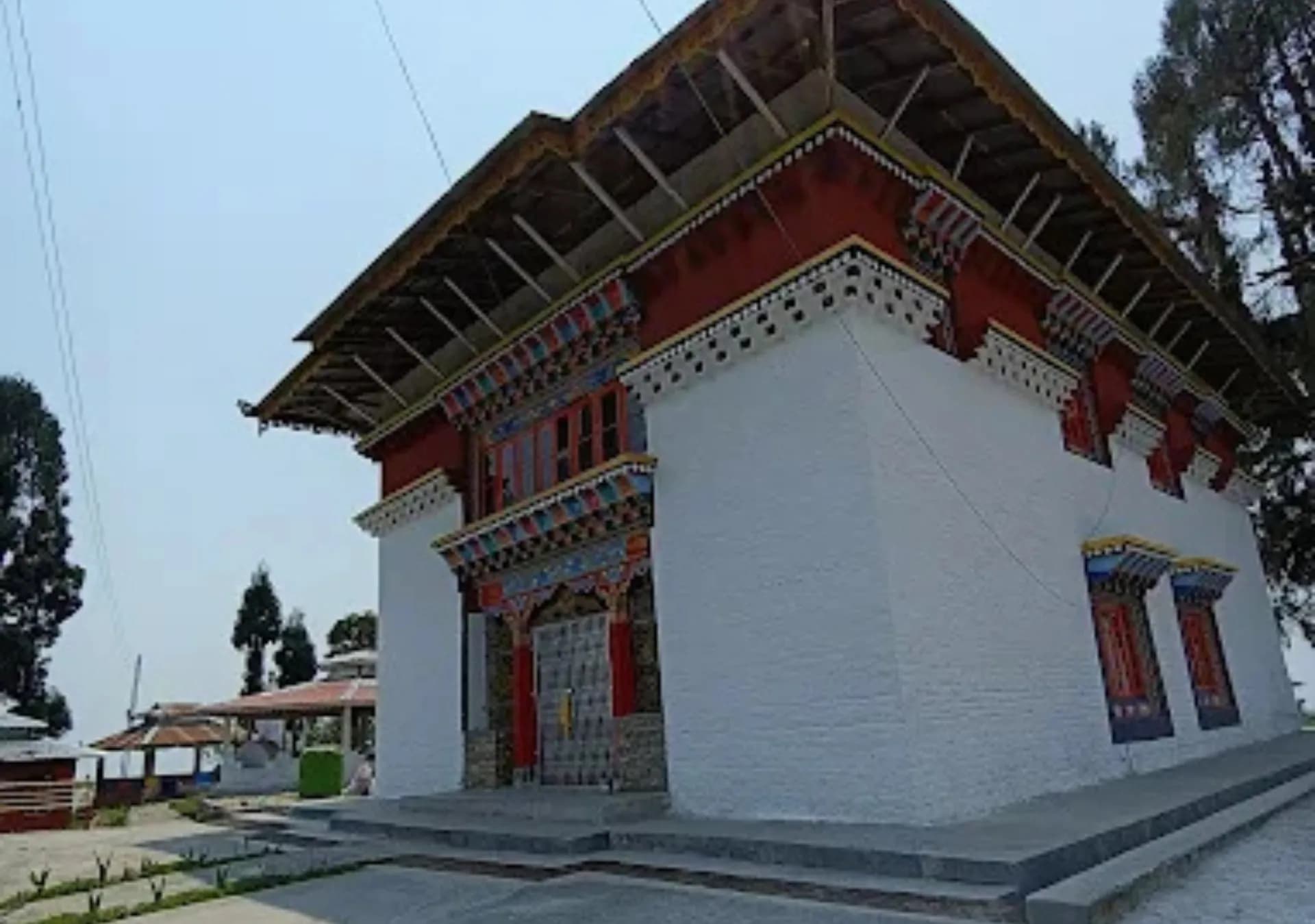 Silnon Ngadak Monastery 