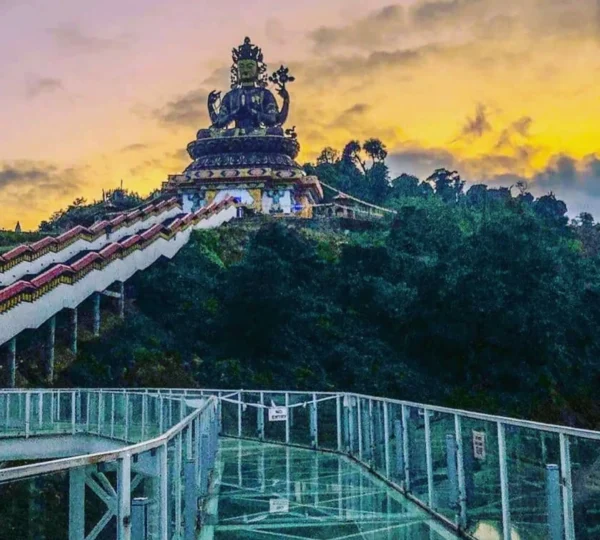 Pelling glass skywalk and Chenrezig statue sightseeing